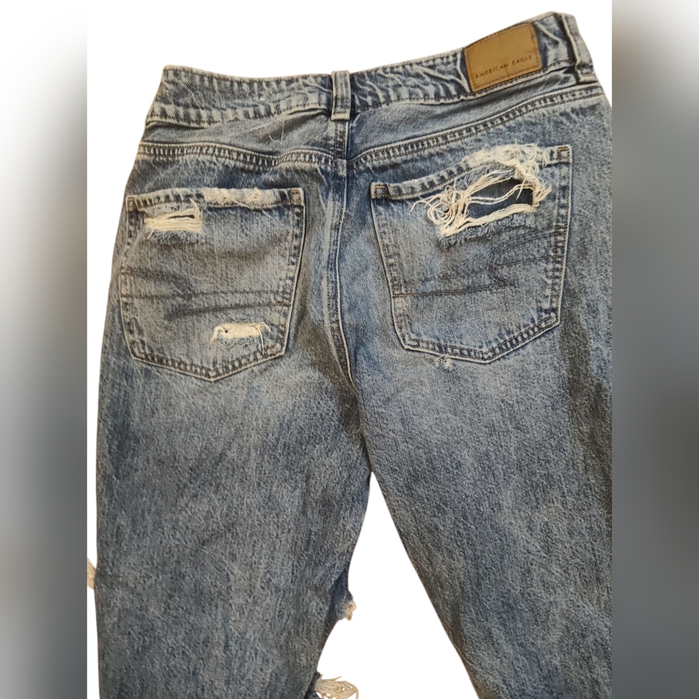 American Eagle Thrashed Tomgirl Shredded Denim Blue Jeans Edgy Size 2 Short - Picture 2 of 5